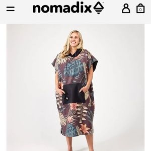 NWT Nomadix Changing Poncho Palm Nights - S/M